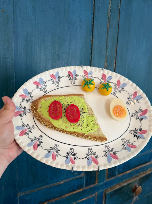 Avocado Toast w/Sparkly Sides